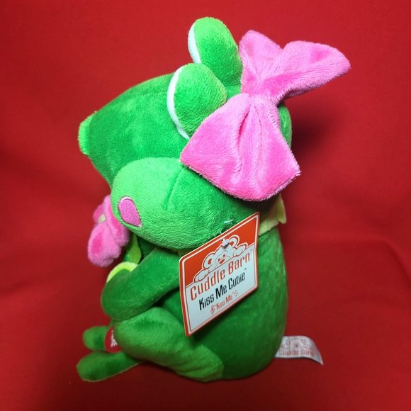 Cuddle Barn Kiss Me Cutie Frog Plush Singing Kiss Me - Picture 12 of 12